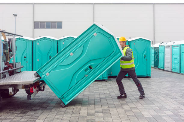 Best Luxury portable toilet rental  in Golden Glades, FL